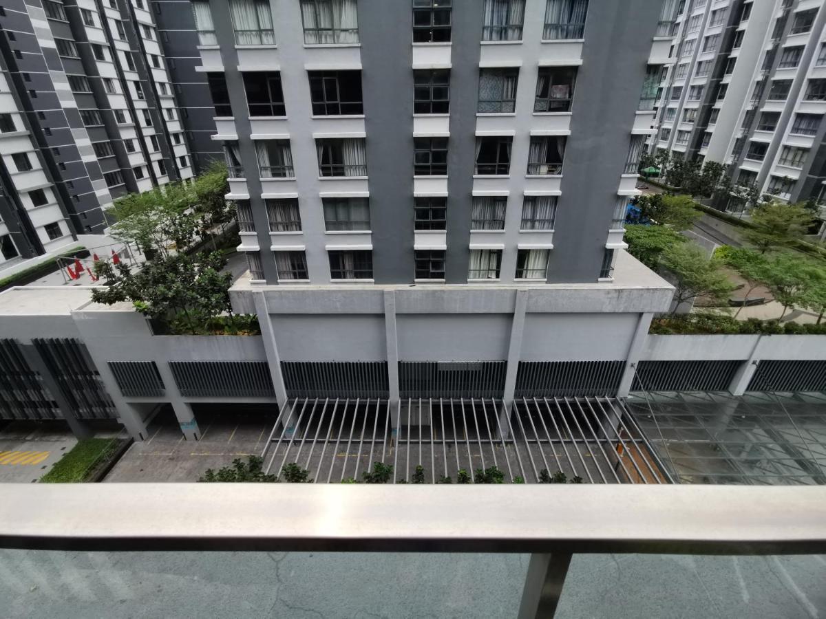 Hijau Geniehome 2Br1Studio Free 99Mbps Wifi And Carpark At Utropolis Shah Alam Exterior foto